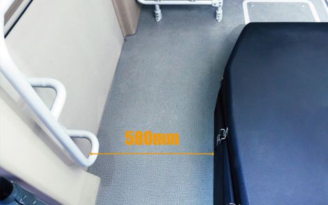Espacio para las piernas del conductor